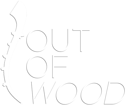 Logo della mia attività commerciale "Out Of Wood" in bianco